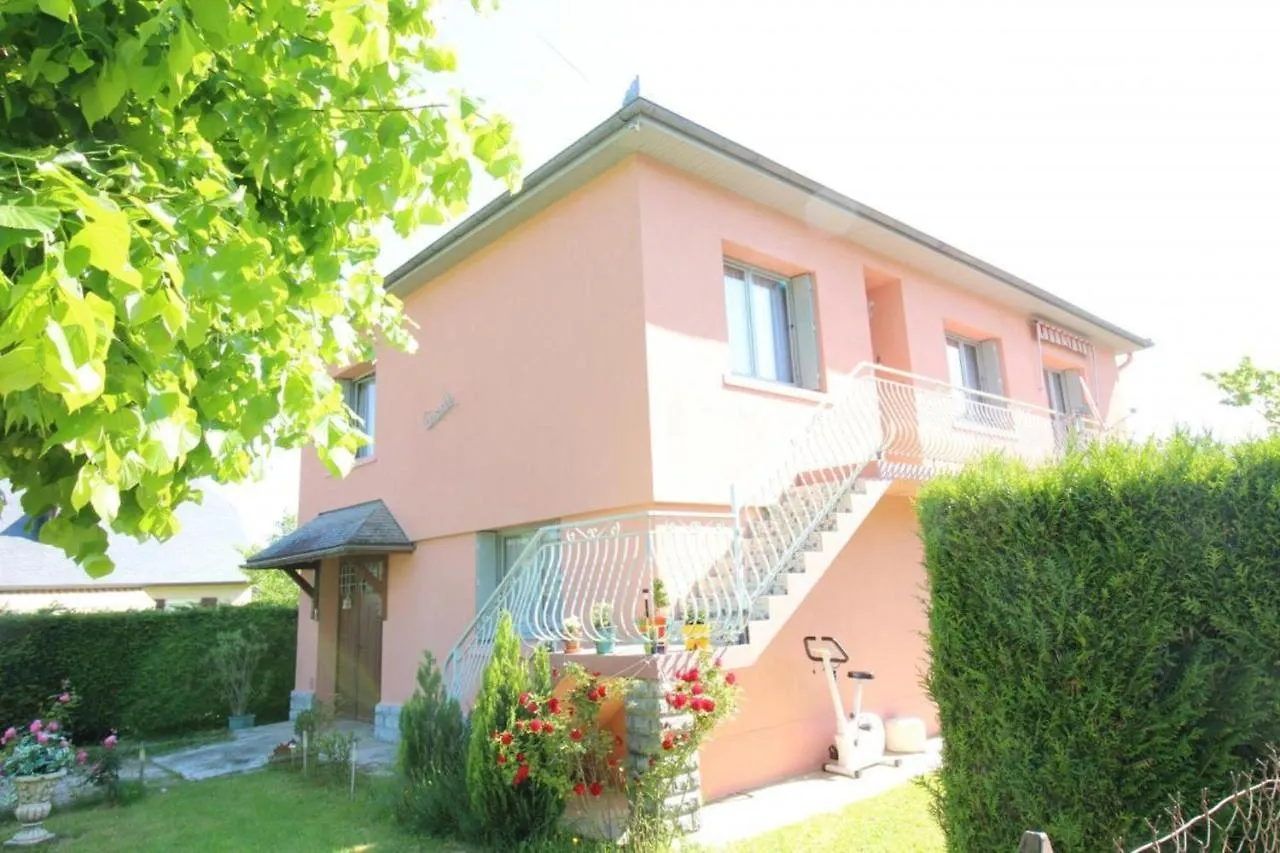 Holiday home Charmante Maison Corisande Gerde France